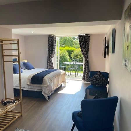 Brighouse Studio - Pet Friendly! - Free Parking Eksteriør bilde