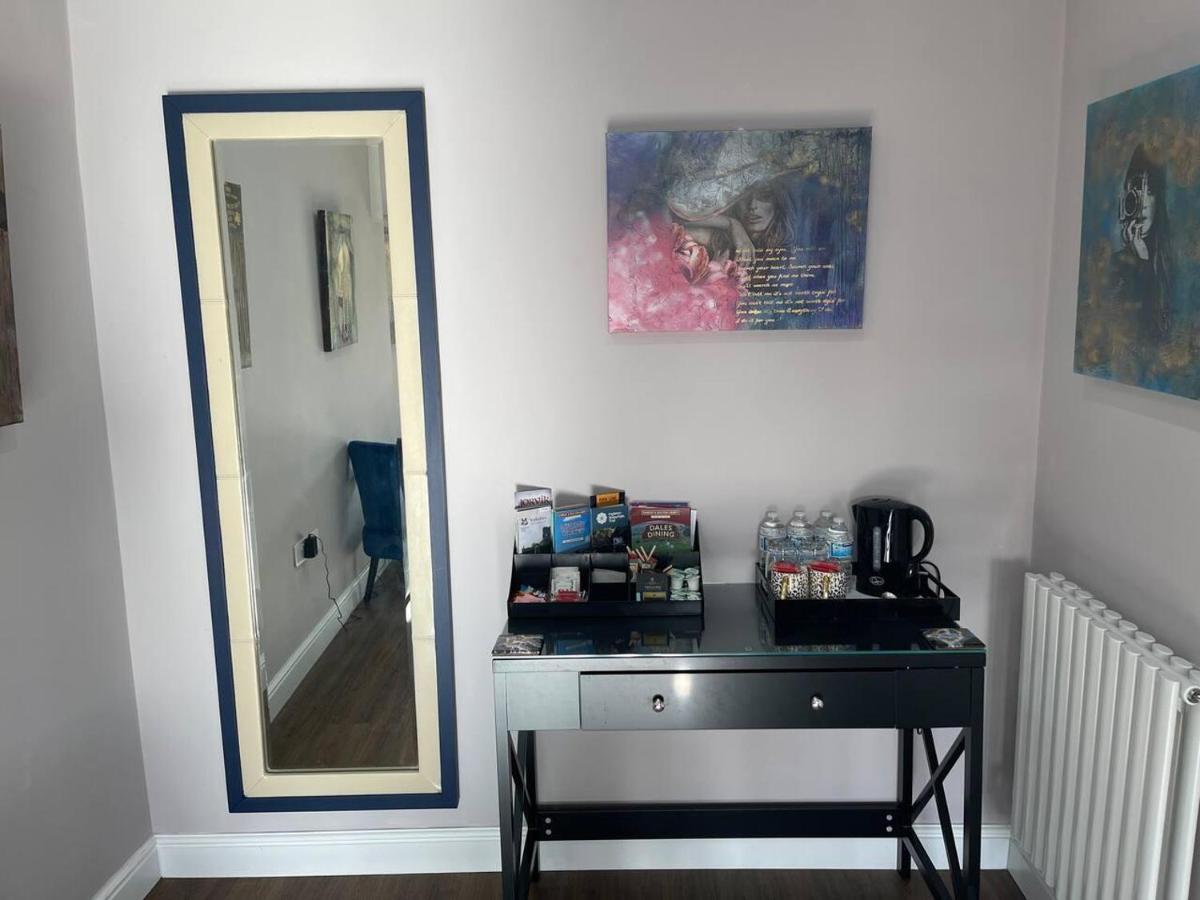 Brighouse Studio - Pet Friendly! - Free Parking Eksteriør bilde